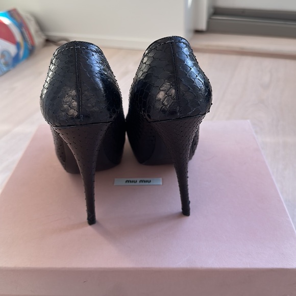 Black python effect pumps - Picture 3 of 6